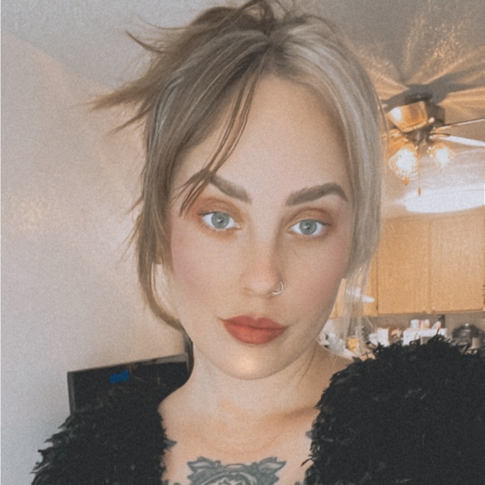 Meet your Posher, Tori